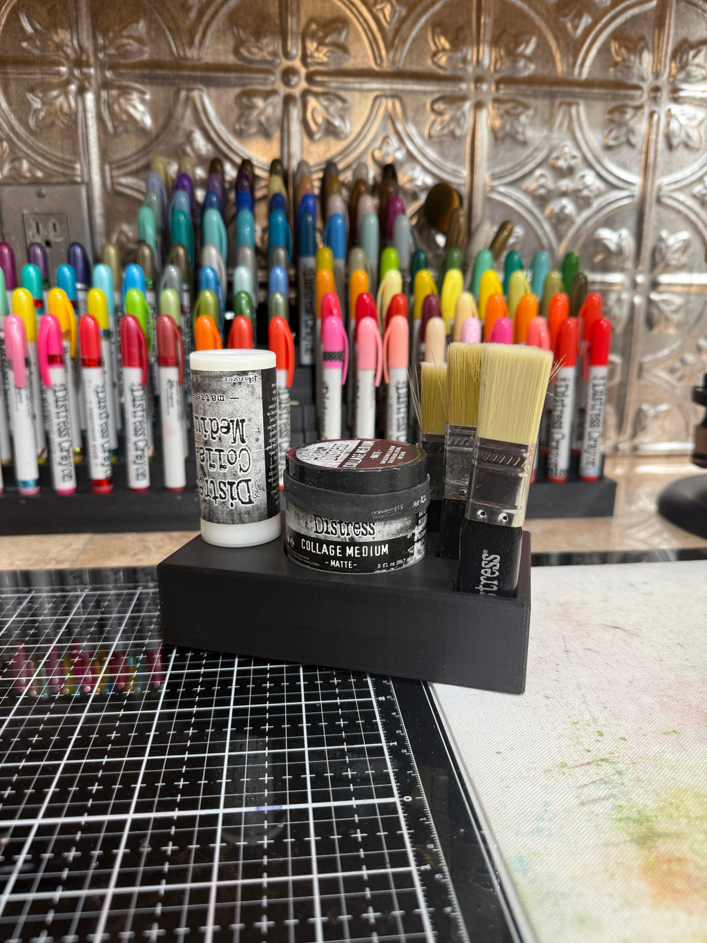 Mixed Media Adhesive Stand for Tim Holtz Distress Collage Medium, Glue and Brushes