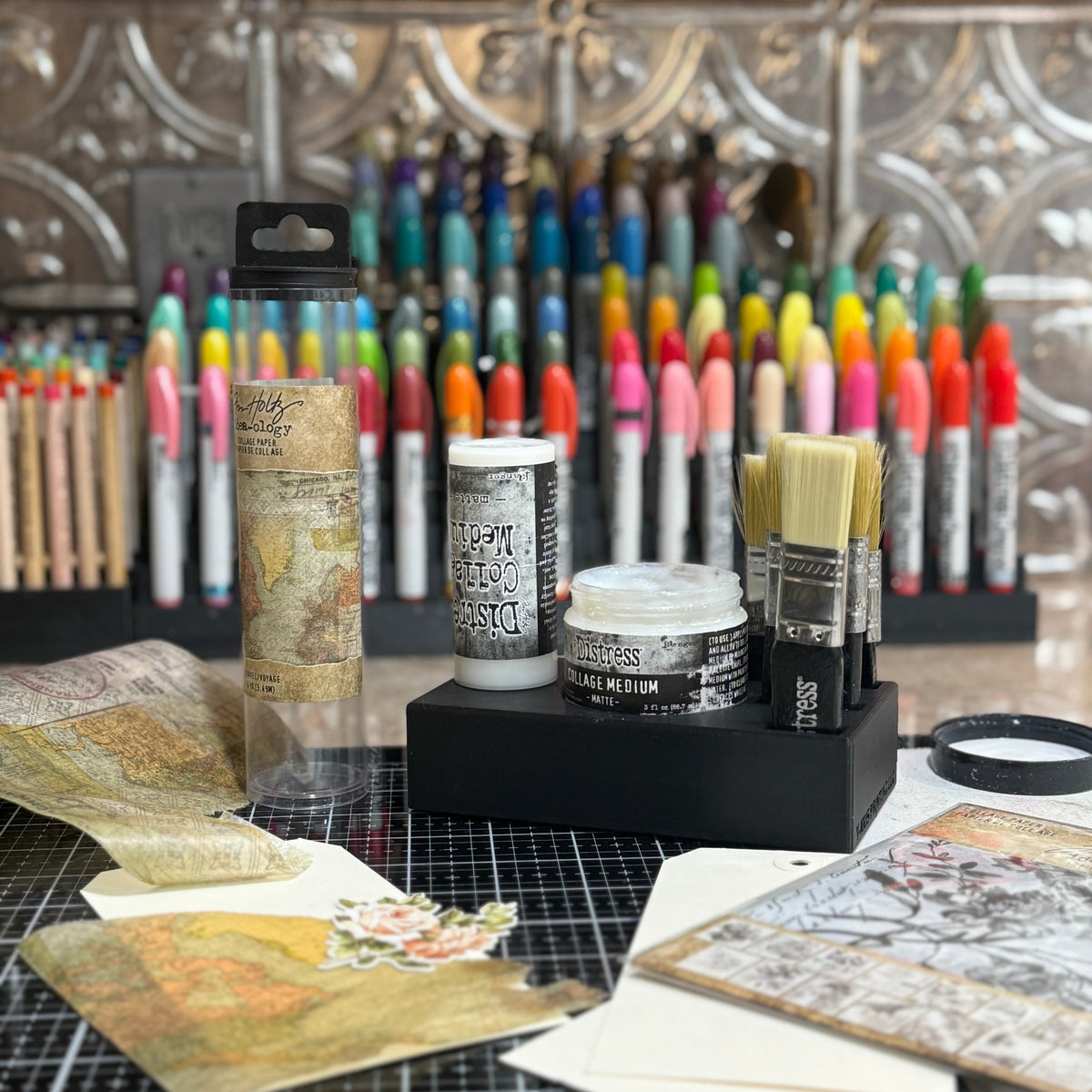 Mixed Media Adhesive Stand for Tim Holtz Distress Collage Medium, Glue and Brushes