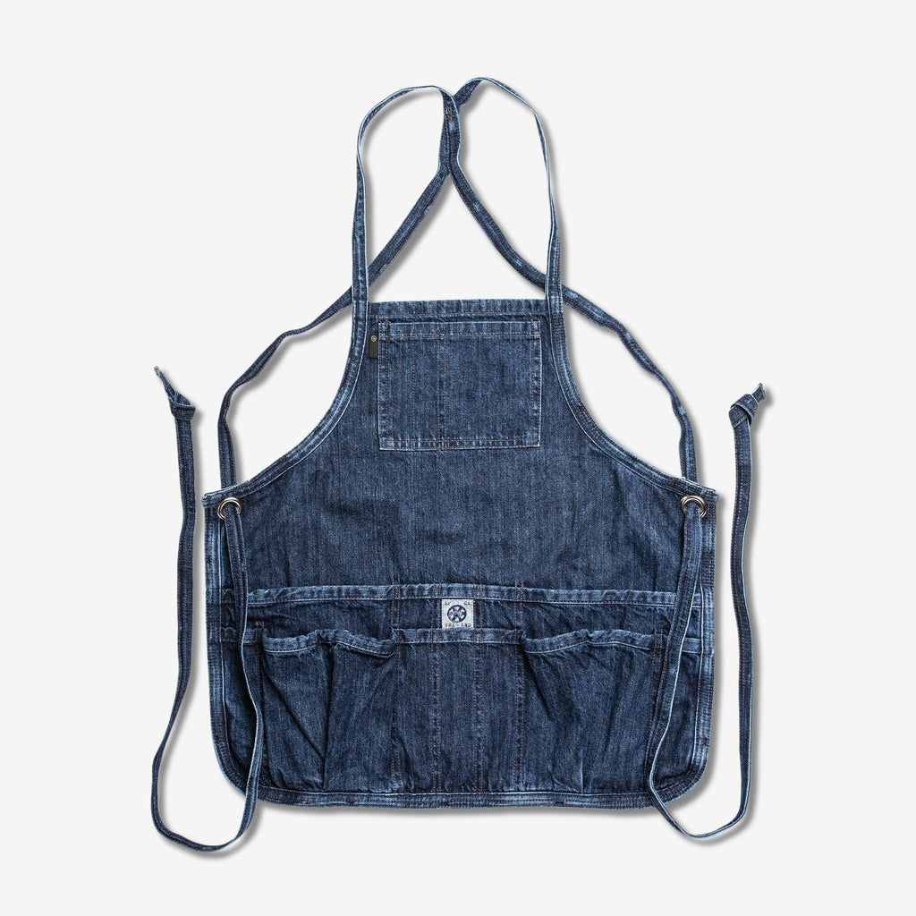 THE MID-LENGTH APRON