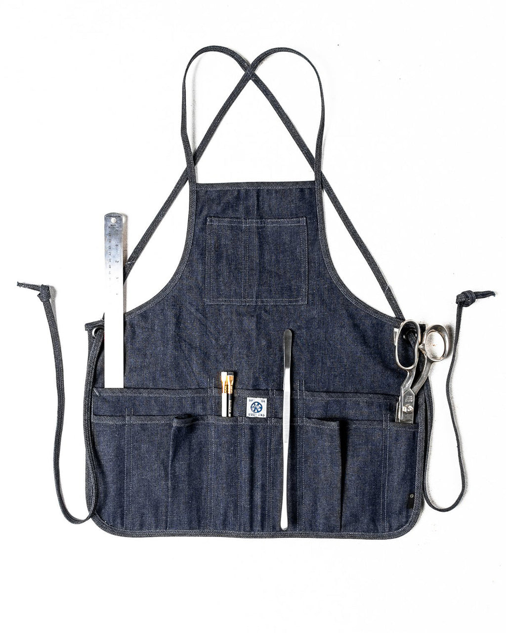 THE MID-LENGTH APRON